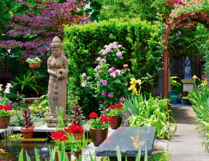 OLIVE & SAGE – WONDROUS AND QUIRKY HOMES AND GARDENS